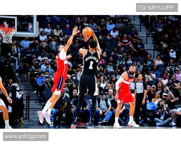 2010年湖人队与马刺队的经典对决回顾及赛季影响分析